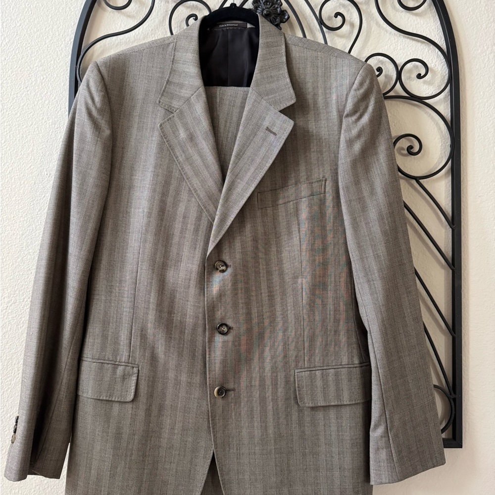 YSL men’s two-piece suit.Size 54 R.